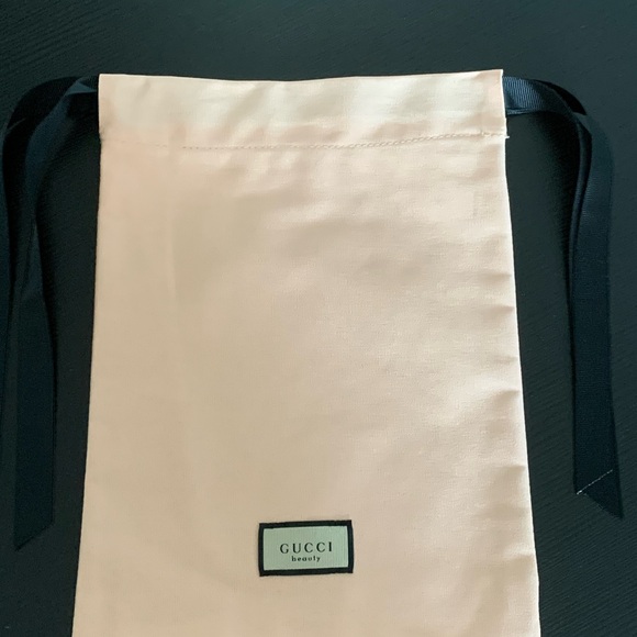 Gucci Beauty Drawstring Bucket Cosmetic Bag Makeup Pouch Peach New - Picture 2 of 3